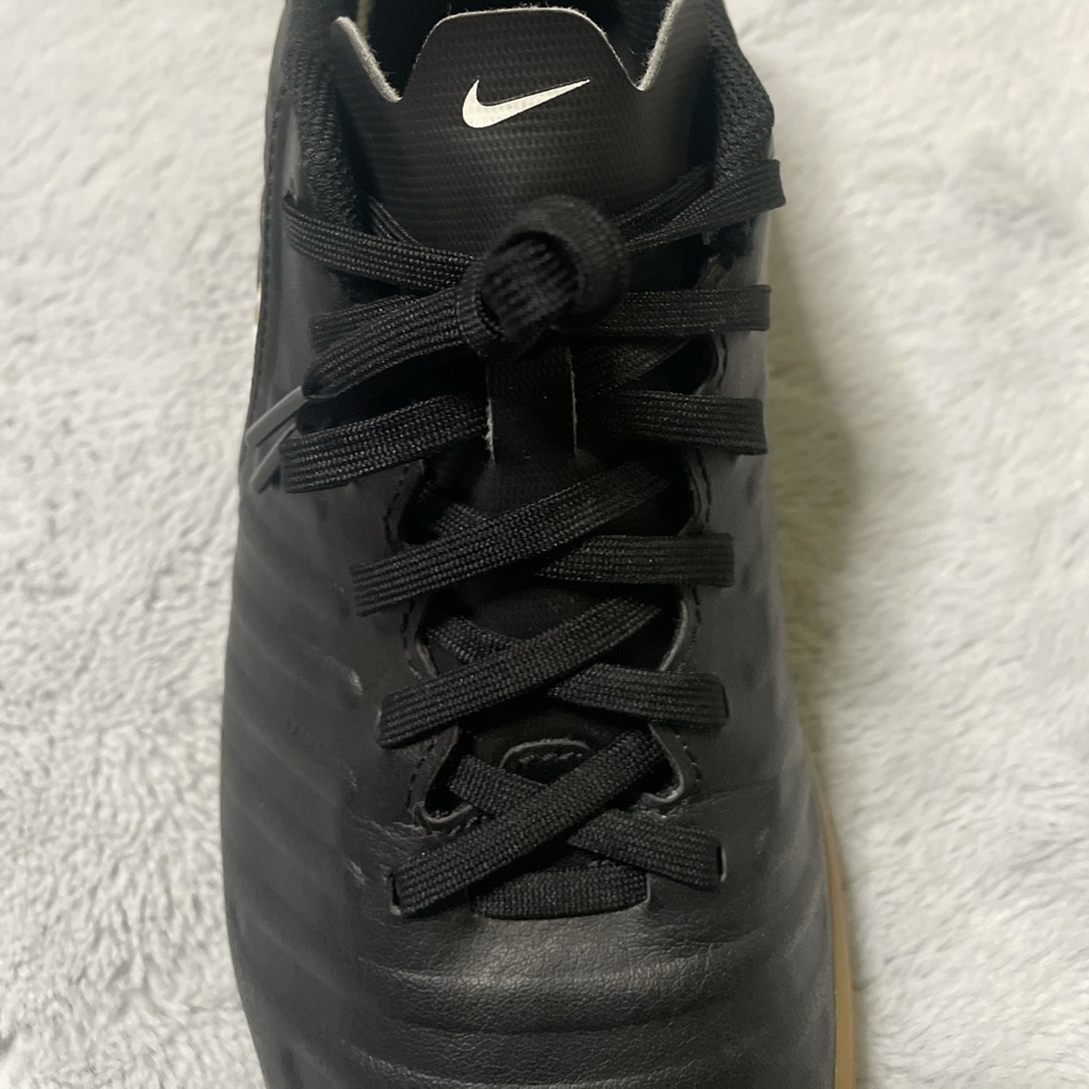 mens nike tiempo indoor soccer shoes